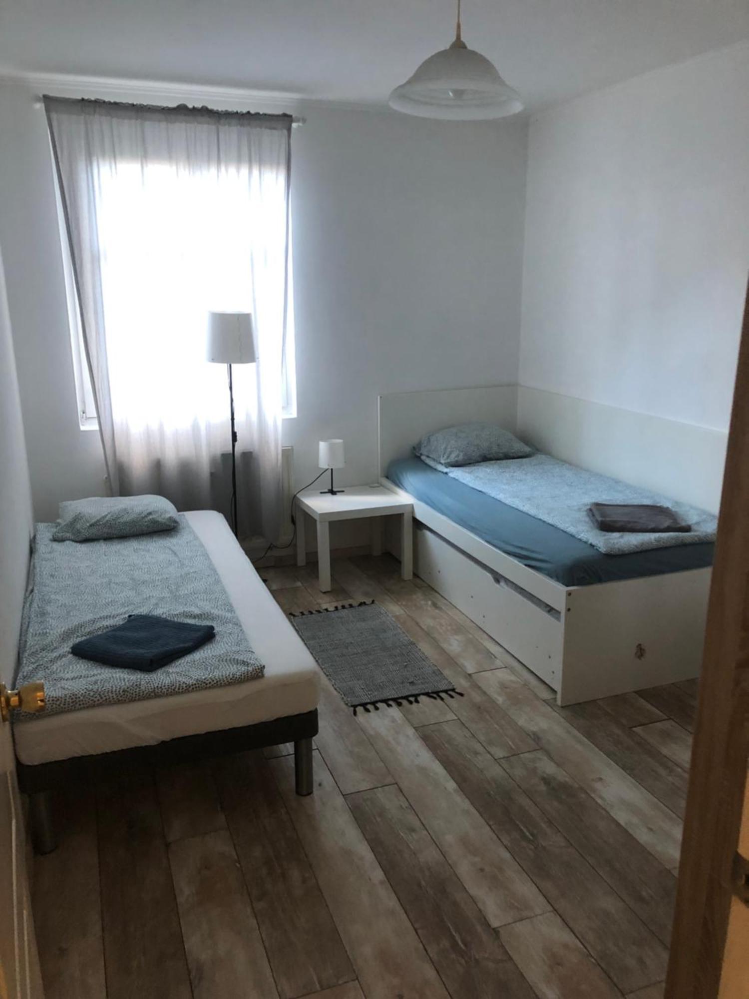 Large Apartment With Garage And Terrace Budapest Bagian luar foto